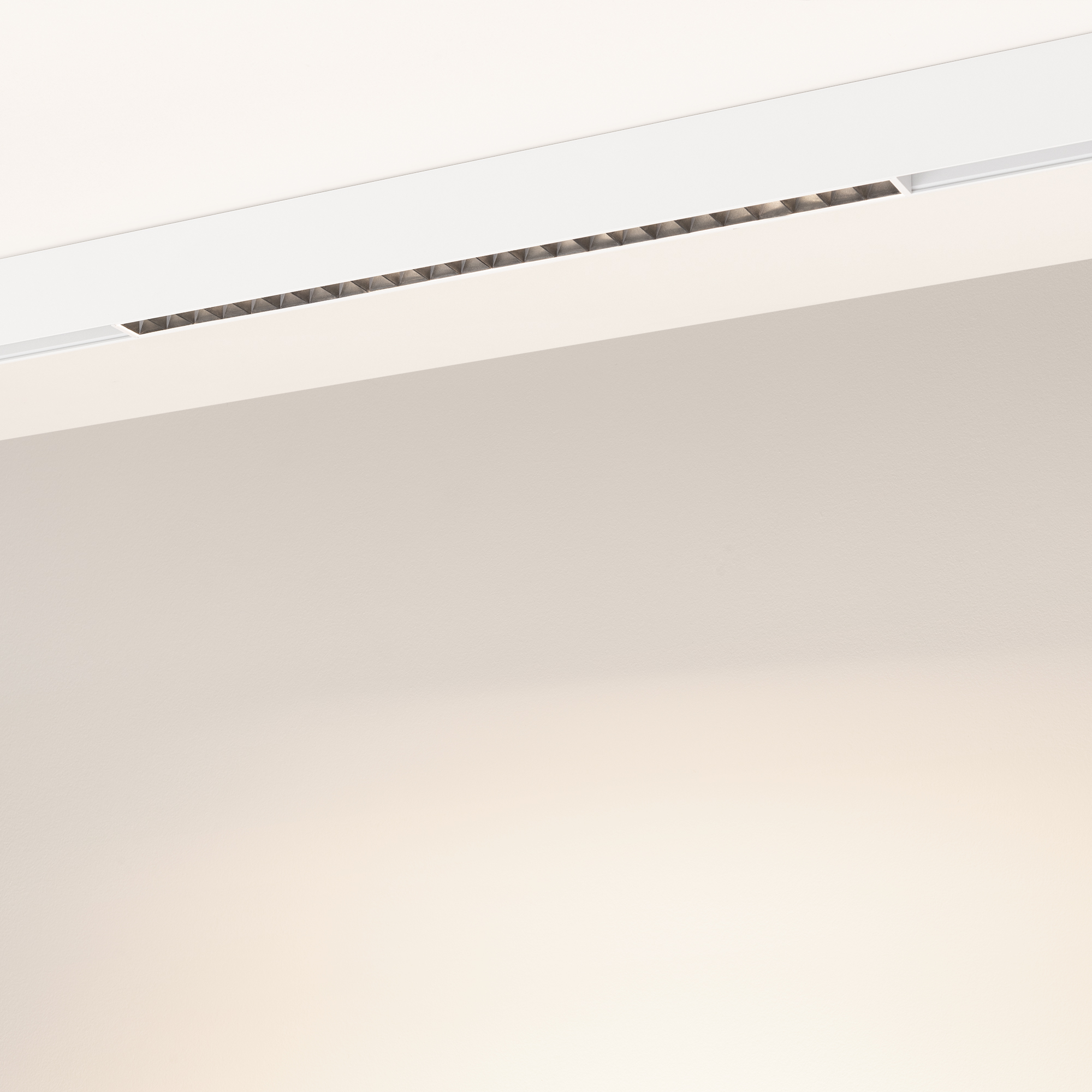 Светильник MAG-ORIENT-LASER-L465-16W Day4000 (Белый, 24 deg, 48V) (Arlight, IP20 Металл, 5 лет)