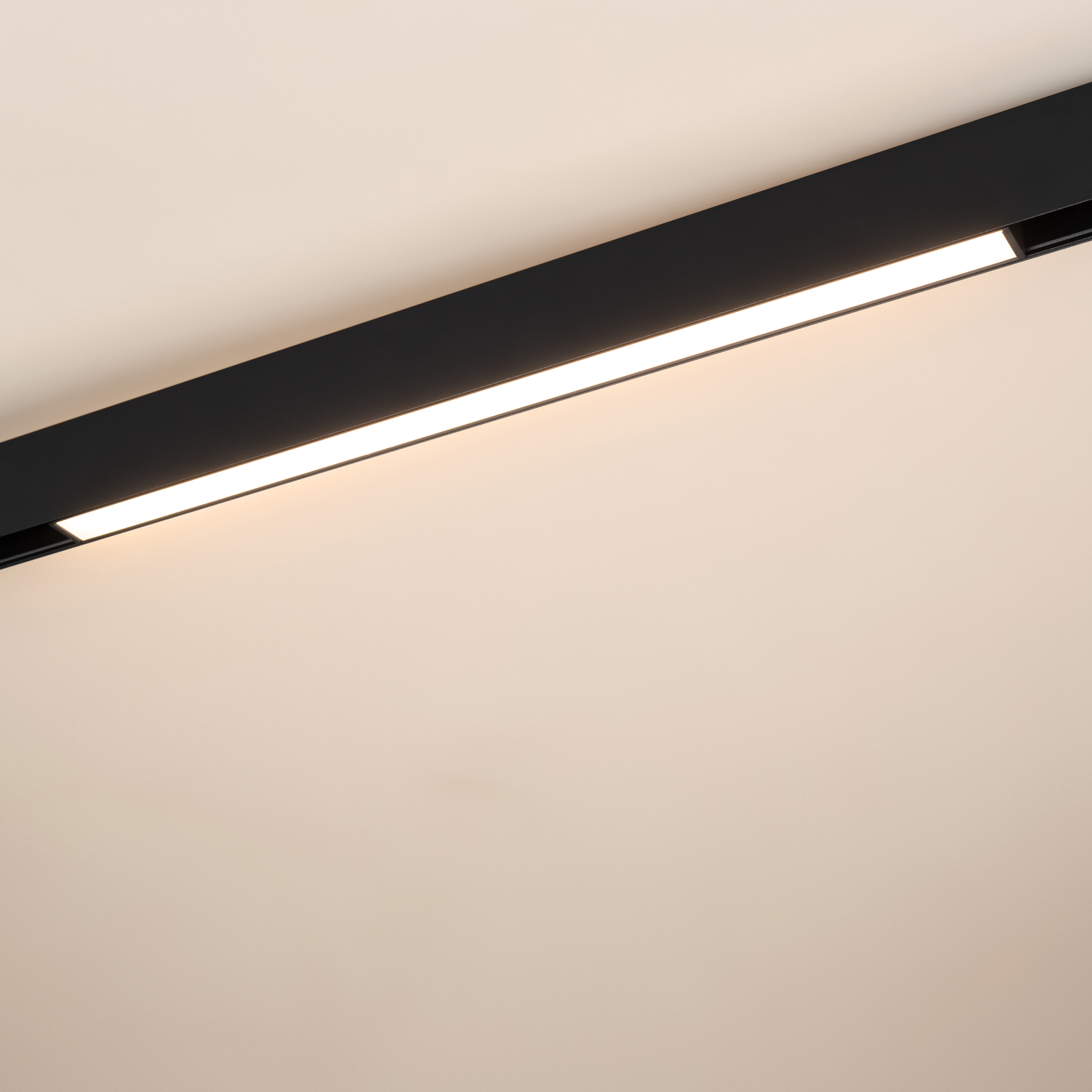 Светильник MAG-ORIENT-FLAT-L465-16W Warm3000 (Черный, 100 deg, 48V, DALI) (Arlight, IP20 Металл, 5 лет)